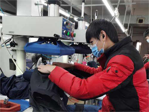 Seamless-garments-technique-2